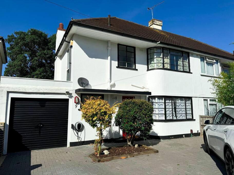 Zarza House Fabulous Art Deco Home 4 Double Bedrooms Large Garden Free Parking & Wifi Hatfield  Exteriör bild